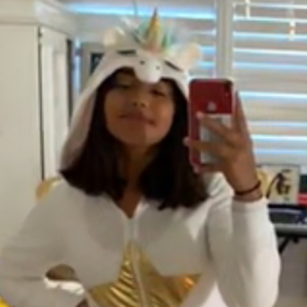 Meet your Posher, Nicole